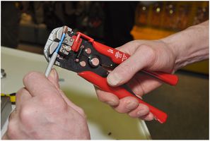 495001 - Spelacavi, automatico, capacità 0.2-6mm, per fili/cavi piatti e rotondi